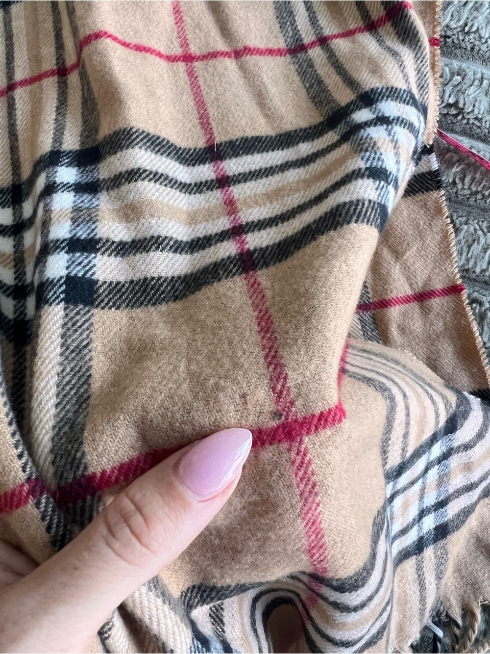 Look For Less Check Print Beige & Black Scarf - Picture 4 of 4